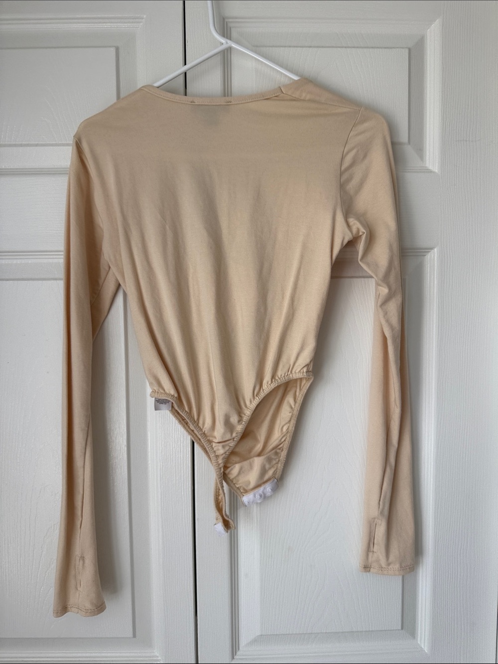 NWT PrettyLittleThing Beige Cutout Long Sleeve Bodysuit - Picture 3 of 5